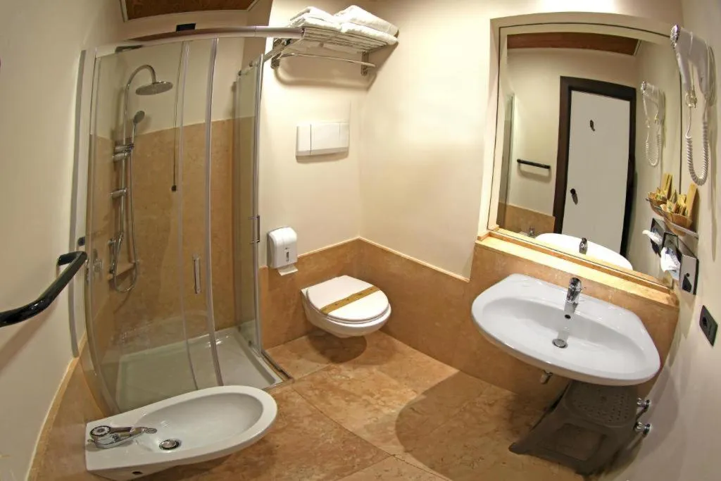 TRIPLE CLASSIC Room, La Paül, Milan