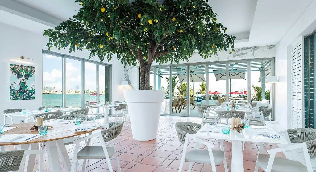 Restaurant, Th8 Palm Dubai Beach Resort Vignette Collection, Dubai