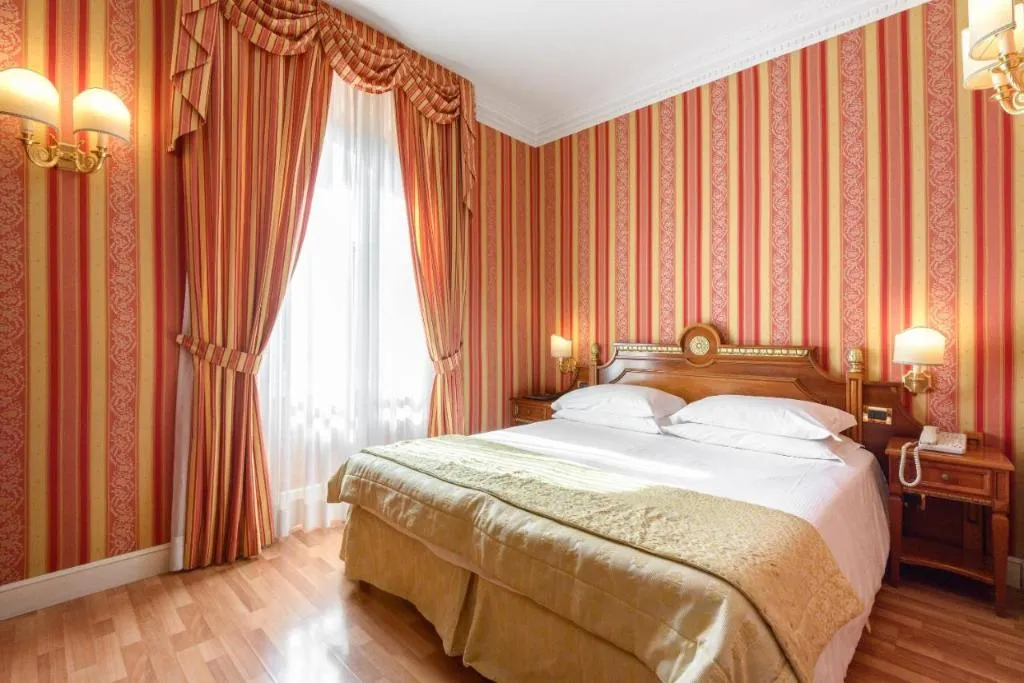 TRIPLE SUPERIOR Room, Gambrinus, Rome