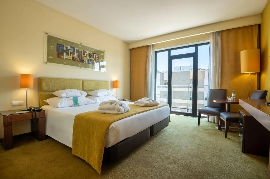SINGLE SUPERIOR Room, Vila Gale Coimbra, Madeira