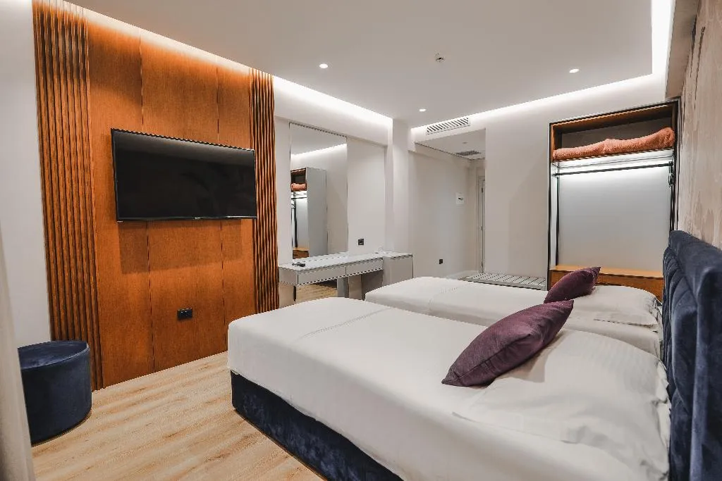 TWIN WITH BALCONY Room, Hotel Oasis, Southern Albania