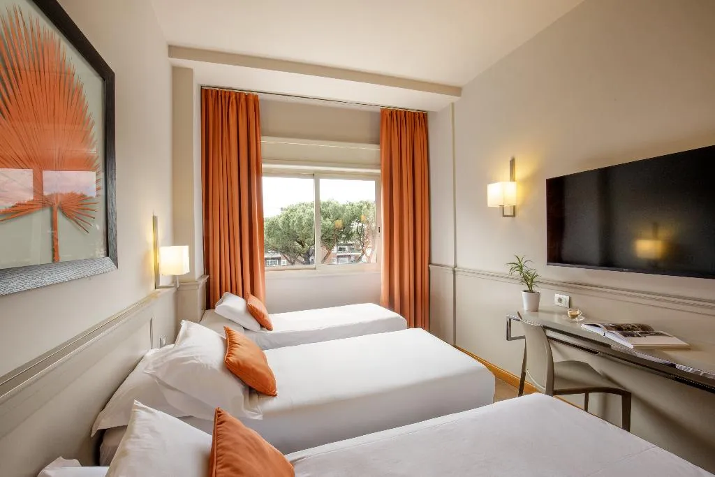 TRIPLE SUPERIOR Room, Grand Hotel Fleming, Rome