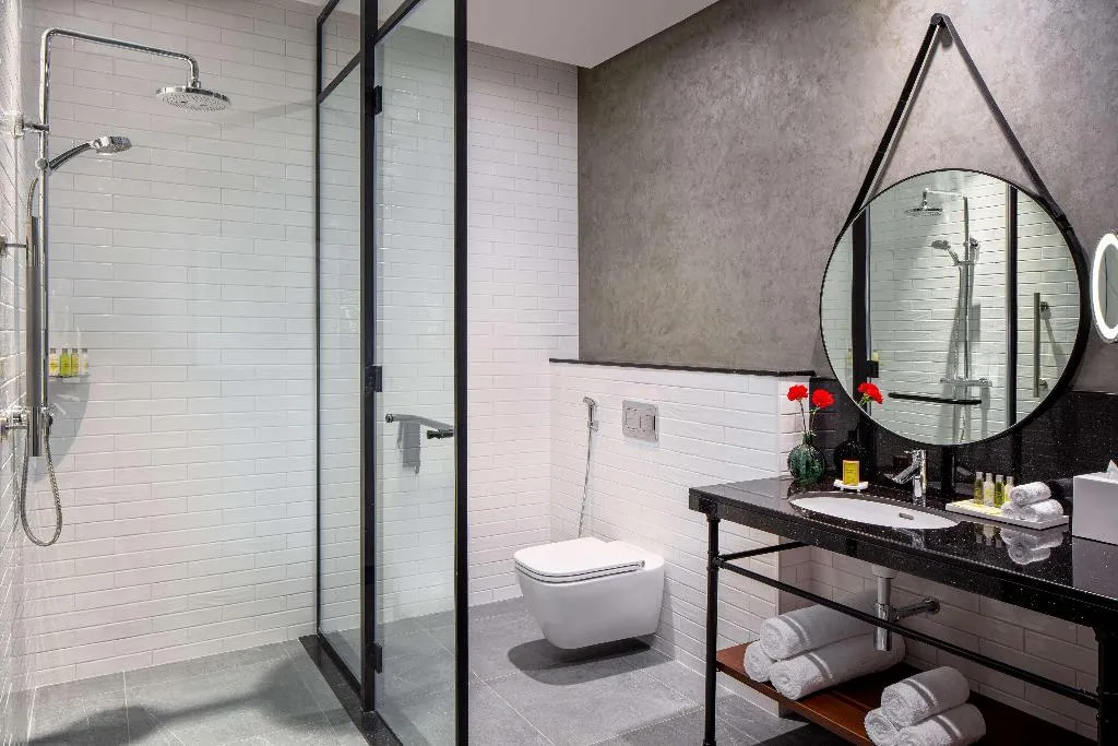 TWIN DELUXE WITH VIEWS Room, DoubleTree by Hilton Dubai M Square, Dubai