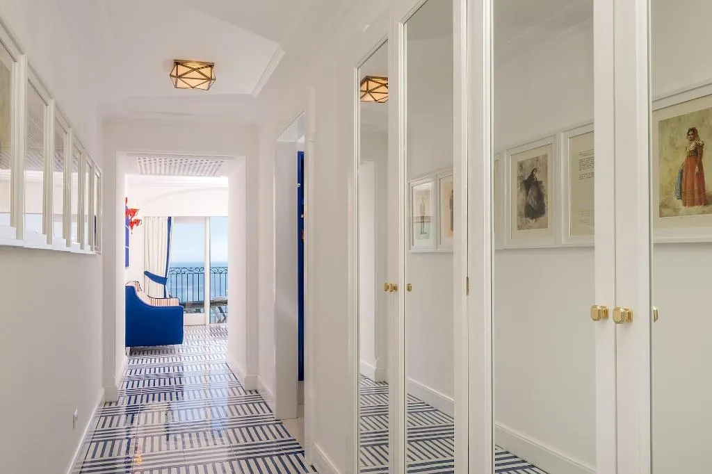 Room, Il San Pietro, Naples