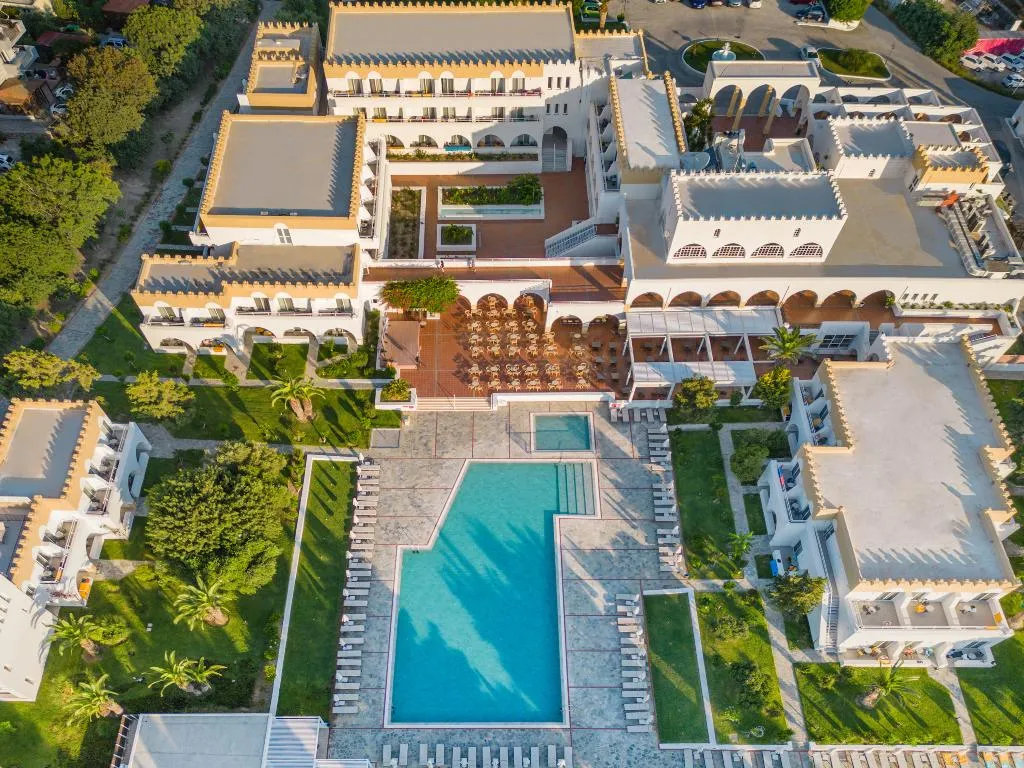 Pool, Platanista, Kos