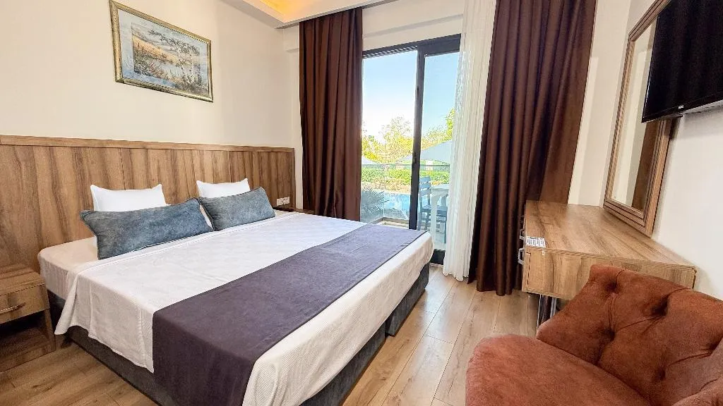 SUITE POOL VIEW Room, Çinar Buti̇k Otel Bodrum, Bodrum