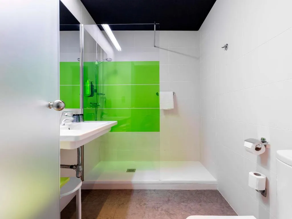 TWIN STANDARD Room, Ibis Styles Madrid Prado, Madrid