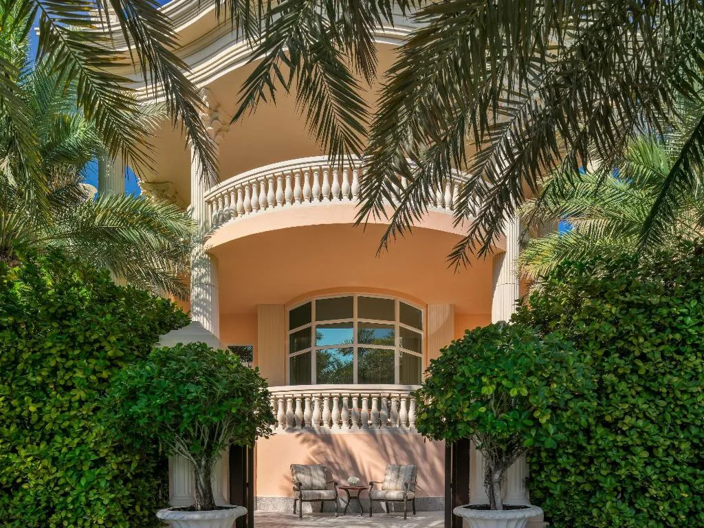 VILLA STANDARD Room, Raffles The Palm Dubai, Dubai