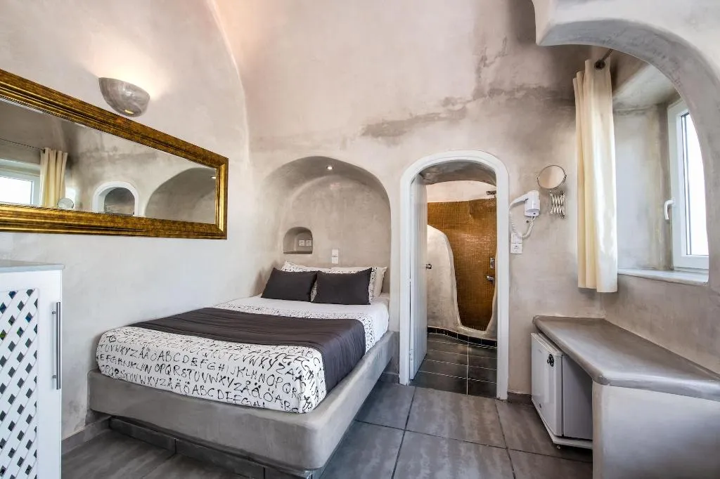 Room, Hotel Katerina's Castle, Santorini