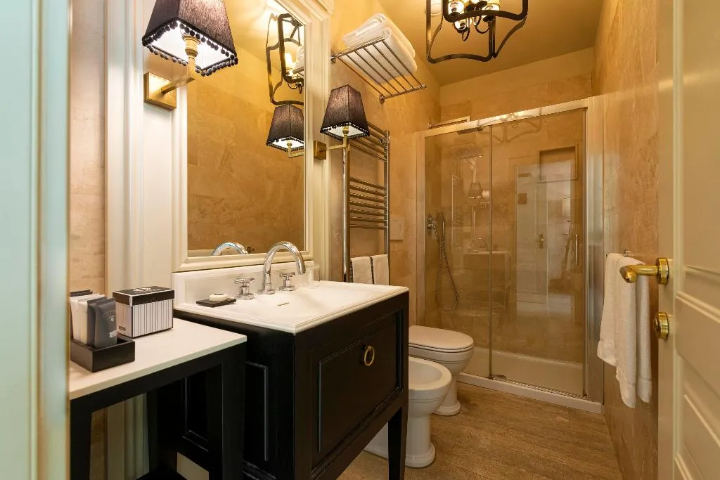 DOUBLE SUPERIOR Room, Profumo Maison Colosseo, Rome