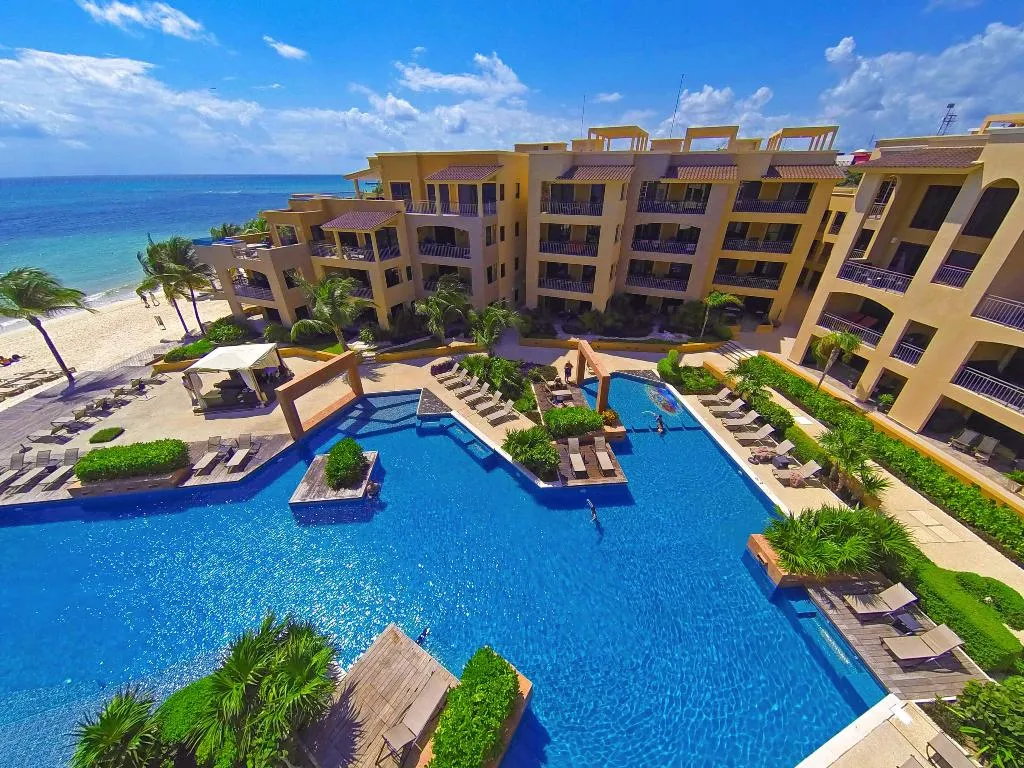 Pool, El Faro Residences, Playa Del Carmen