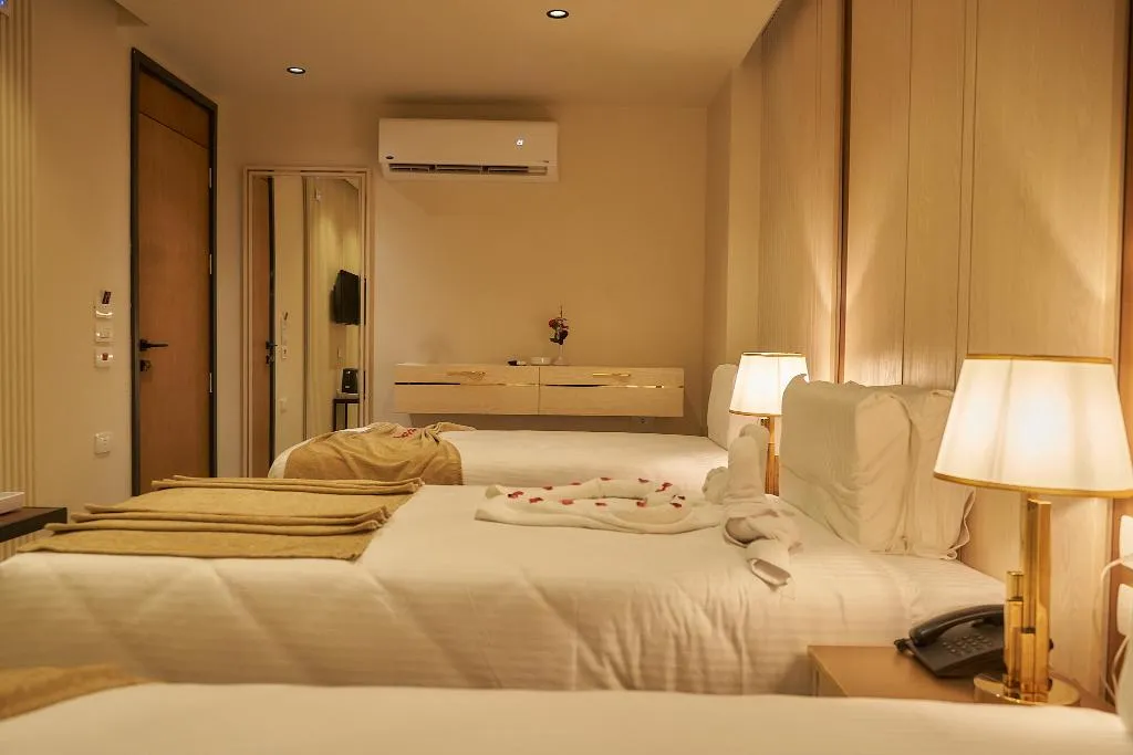 TRIPLE STANDARD Room, Gold's Pyramids Hotel, Cairo