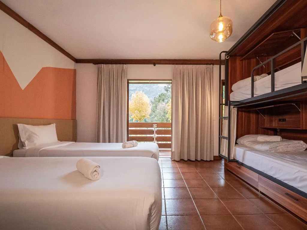 FAMILY ROOM STANDARD Room, Selina Geres, Porto