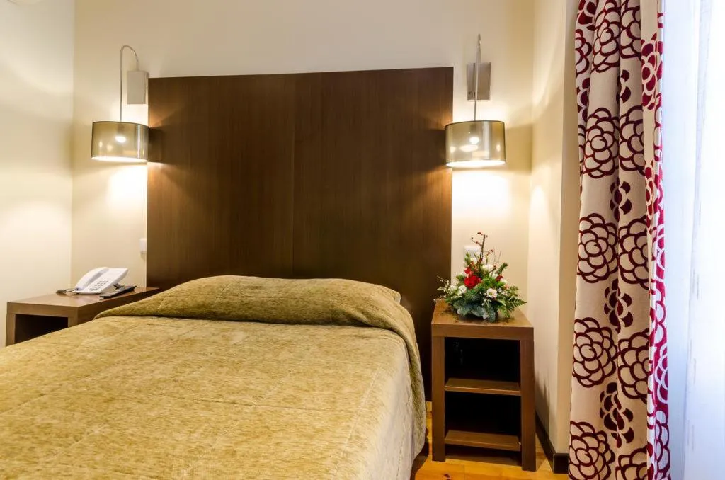 SINGLE STANDARD Room, Hotel Duas Nacoes, Lisbon