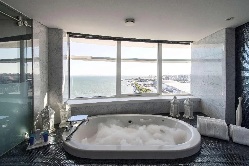 Room, Myriad By Sana Hotels, Lisbon