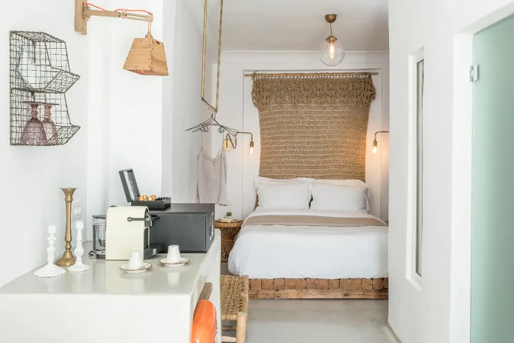JUNIOR SUITE STANDARD Room, Cocoon Suites, Santorini