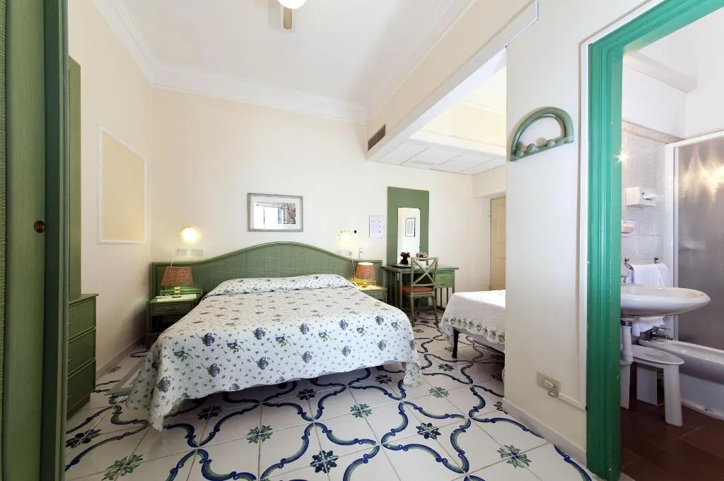 Room, La Palma, Naples