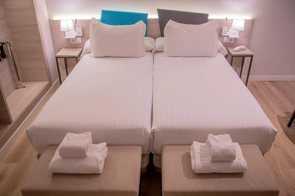 Room, Mediterraneo, Valencia