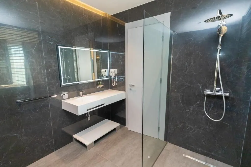 Room, Esbjerg Hotel, Kavaje