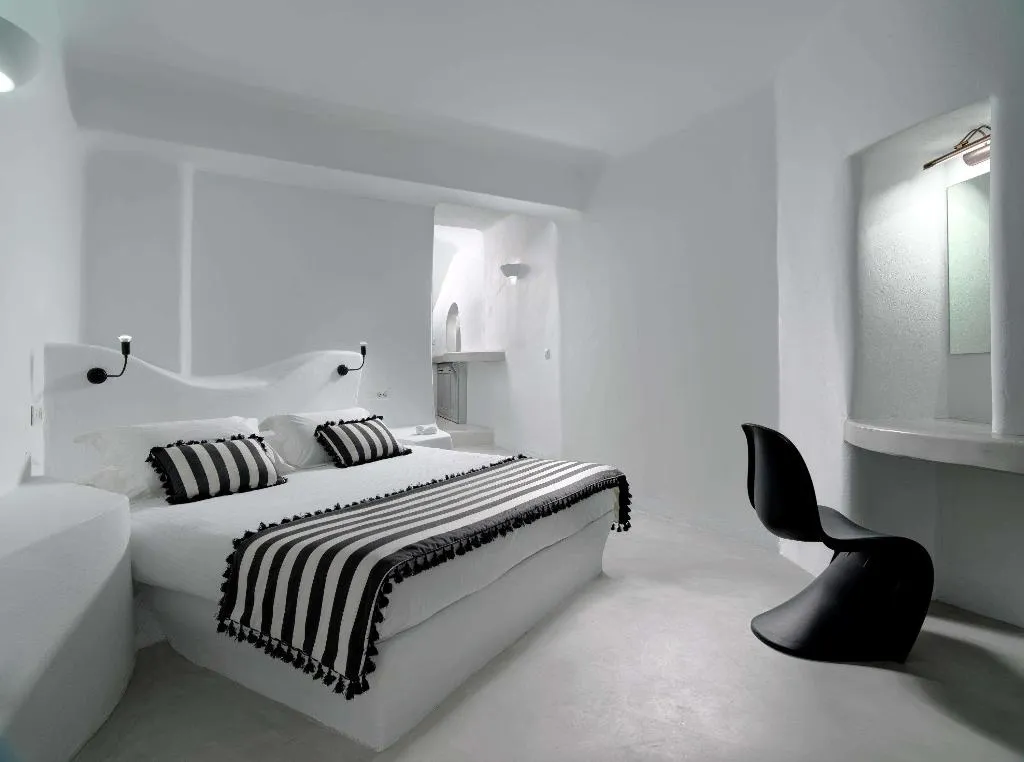 Room, Tholos Resort, Santorini