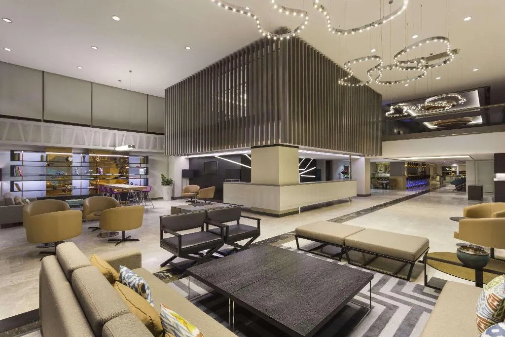 Lobby, Ramada Hotel & Suites Kemalpasa Izmir, Izmir
