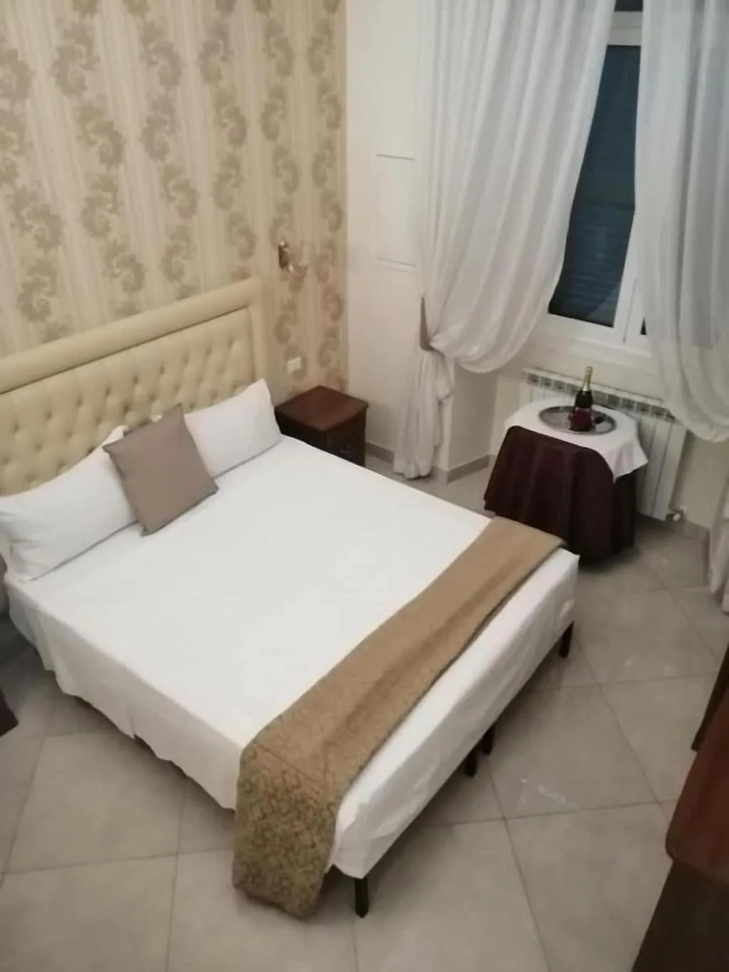 Room, Suite Dal Conte, Naples