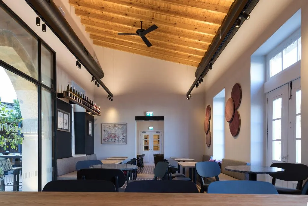 Bar, Hotel Indigo Larnaca - Adults Only, Cyprus