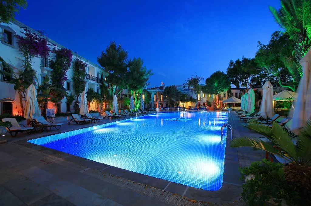 Pool, DoubleTree by Hilton Bodrum Marina Vista, Bodrum