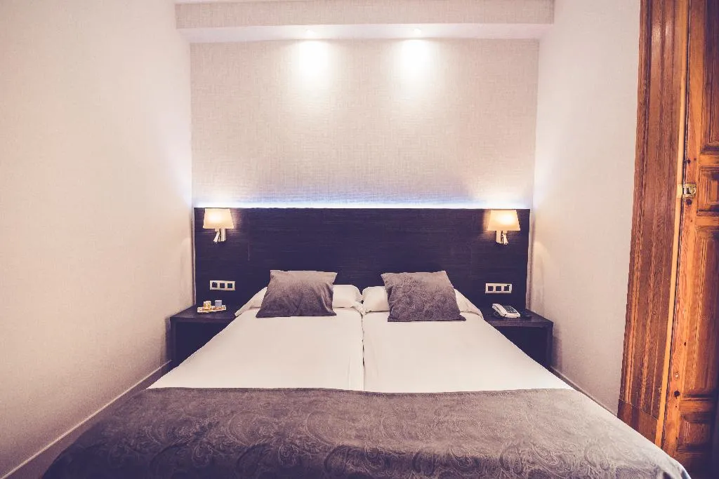 DOUBLE STANDARD Room, Marlasca, Madrid