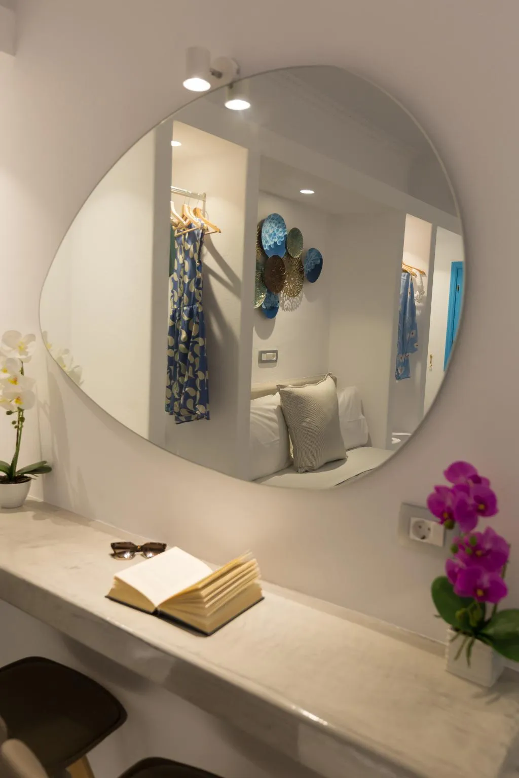 Double or Twin SUPERIOR Room, Perissa Bay, Santorini