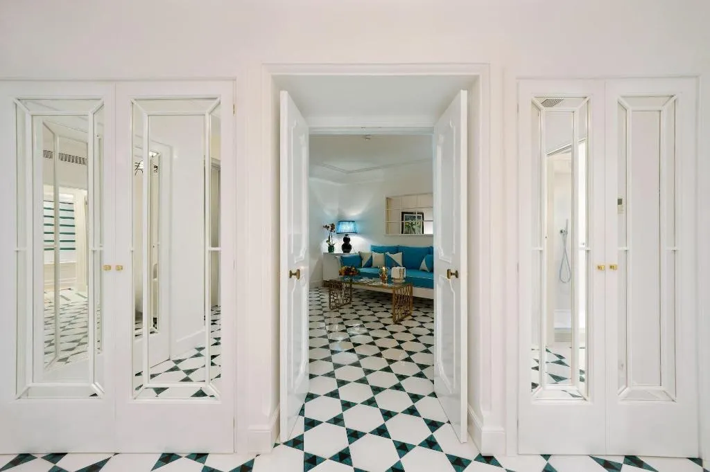 Room, Il San Pietro, Naples