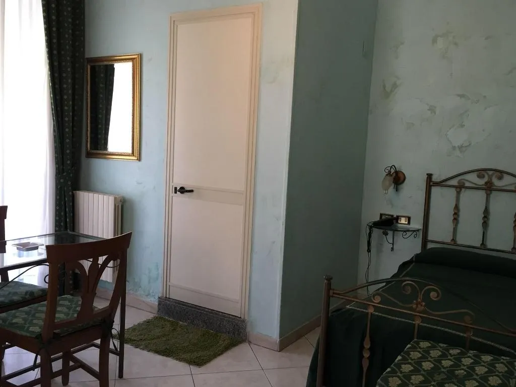 SINGLE STANDARD Room, Hotel Centrale Europa, Catania