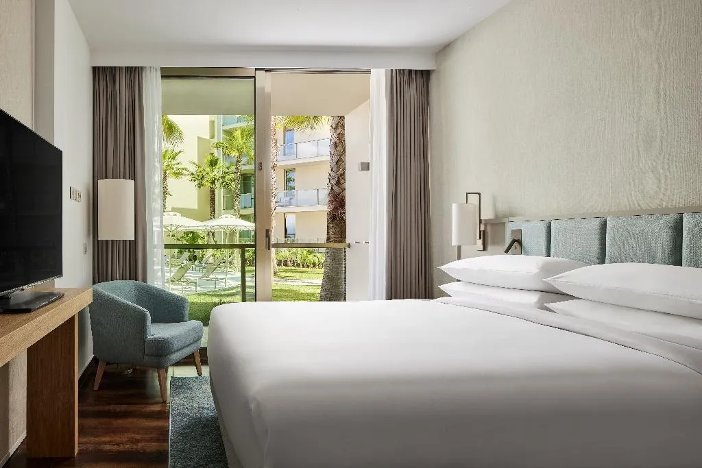 SUITE POOL VIEW ONE BEDROOM Room, Marriott Residences Salgados Resort, Algarve