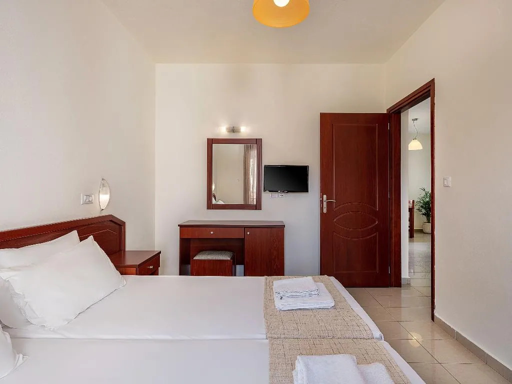 APARTMENT DELUXE ONE BEDROOM Room, Artemis Apartments, Crete