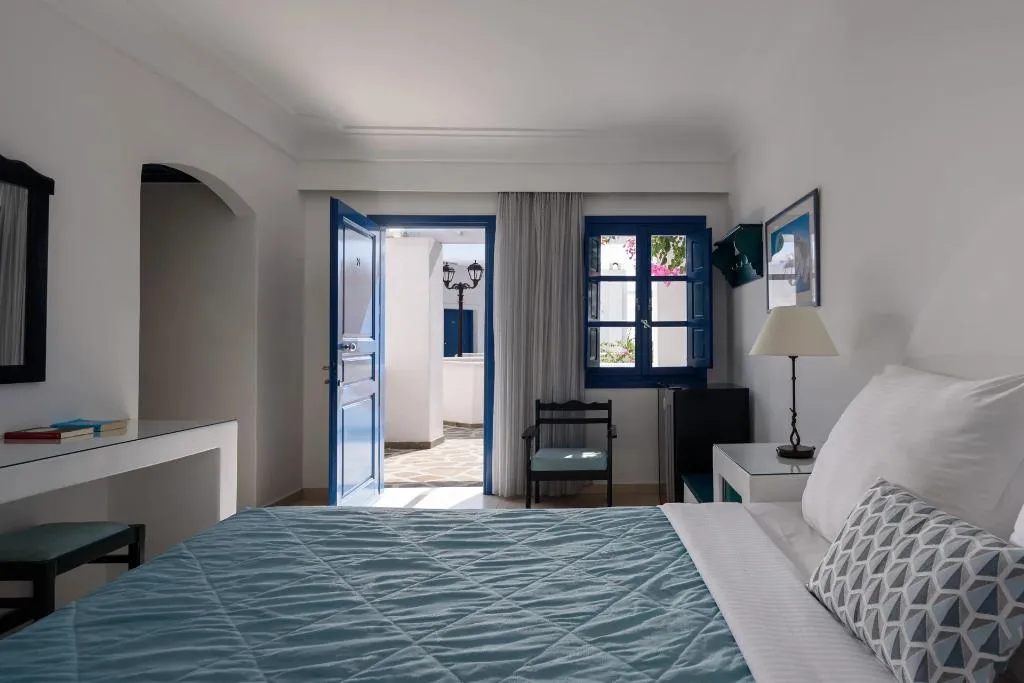 APARTMENT CAPACITY 5 Room, Veggera Hotel, Santorini