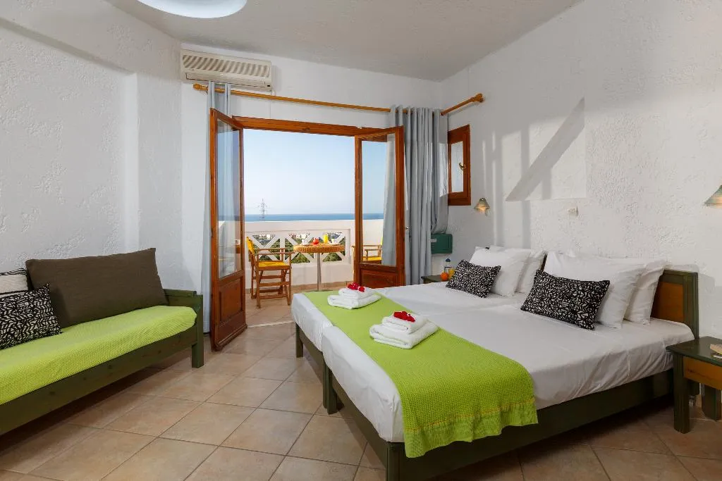 STUDIO CAPACITY 3 Room, Romantica Hotel Apartments, Crete