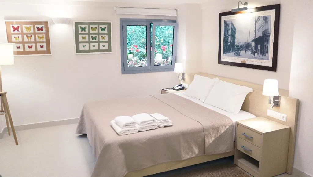 APARTMENT basement Room, Gallery Suites &  Residences Piraeus, Athens