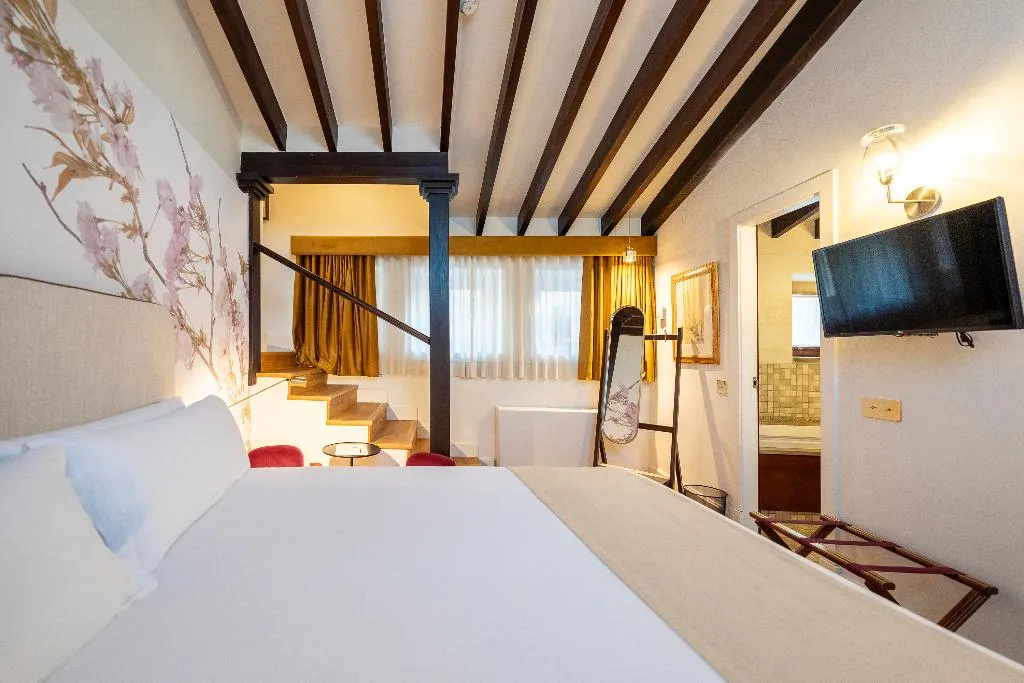 DOUBLE SINGLE USE STANDARD Room, Palacio ca sa Galesa, Majorca