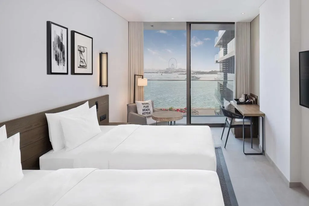 TWIN PREMIUM SEA VIEW Room, Radisson Beach Resort Palm Jumeirah, Dubai