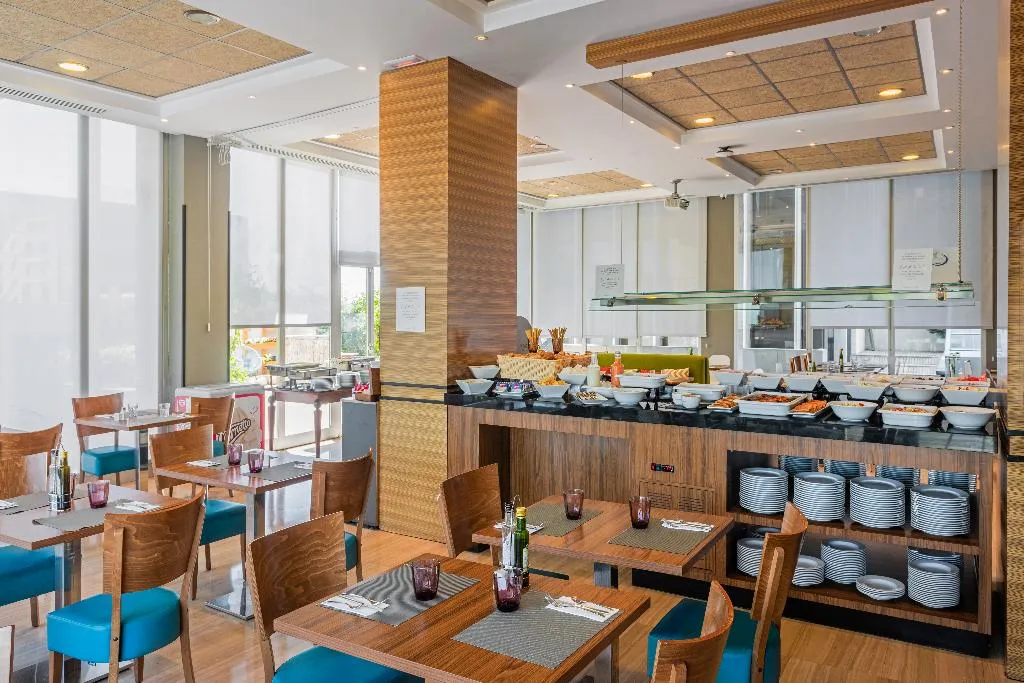 Restaurant, Hotel Madrid Chamartín Affiliated by Meliá, Madrid