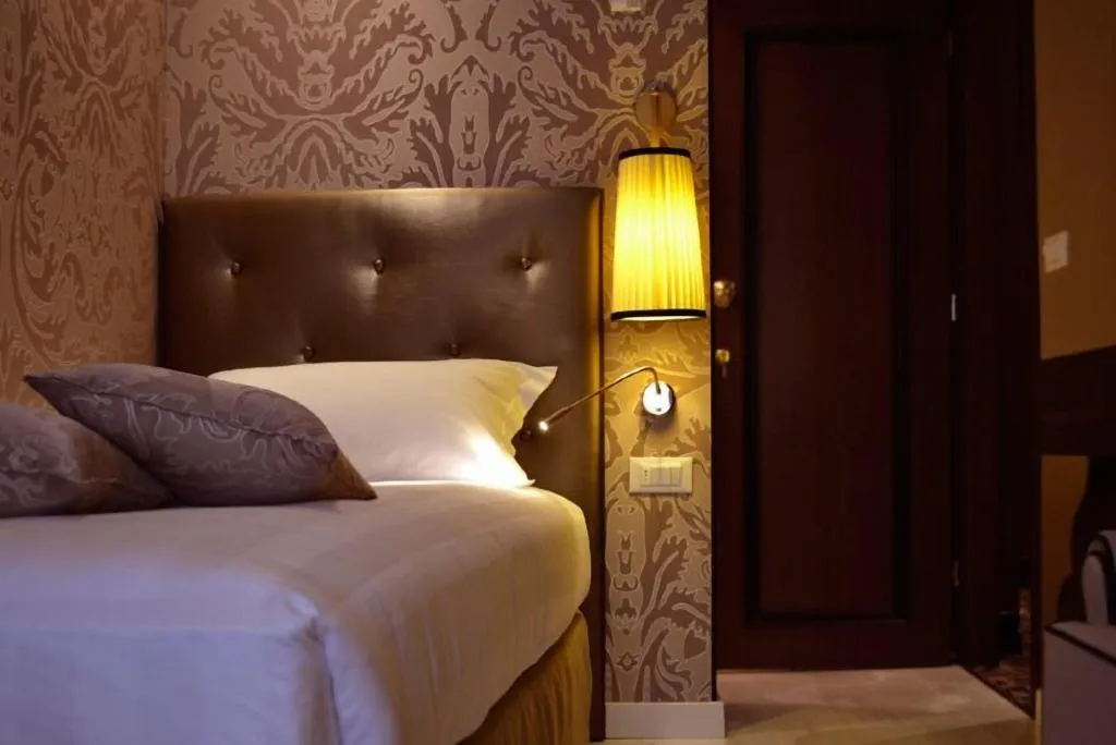 SINGLE STANDARD Room, Arcadia, Venice
