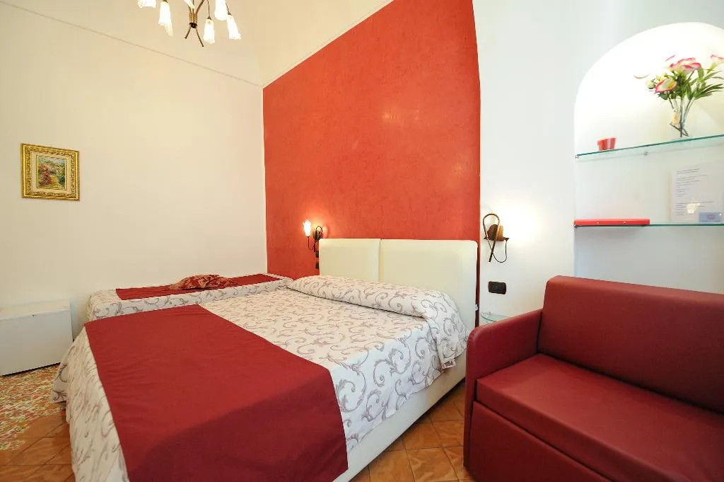 QUADRUPLE DELUXE Room, Hotel Villa Annalara, Naples