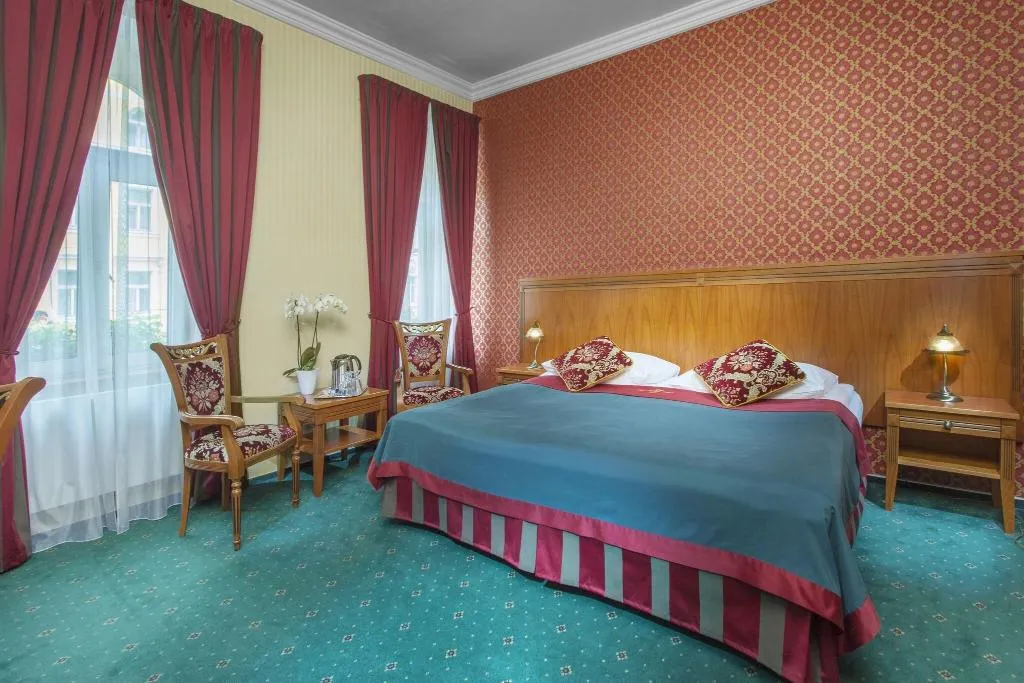 SUITE TWO DOUBLE BEDS Room, Green Garden Hotel Prague, Prague
