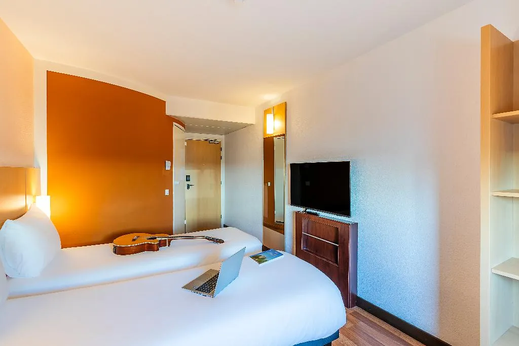 TWIN STANDARD Room, ibis Lisboa Sintra, Lisbon