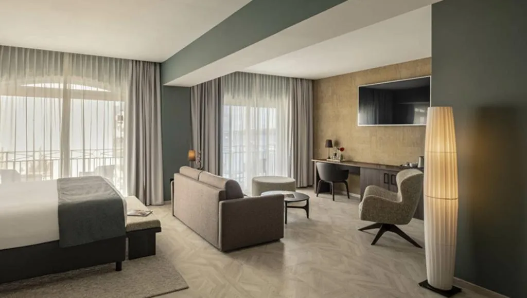 Room, The Waterfront Hotel, Malta