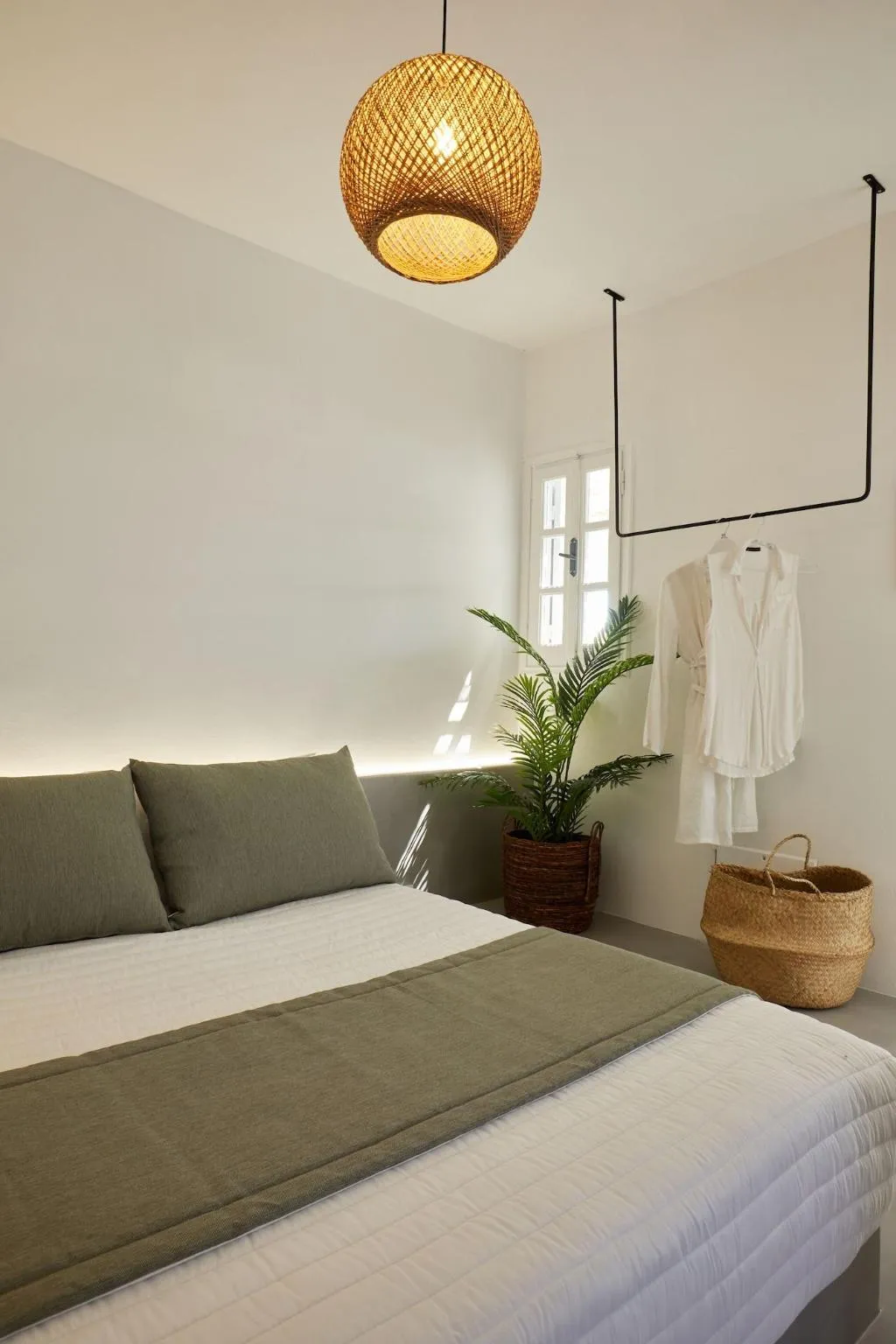 Room, Symmetry Suites, Santorini
