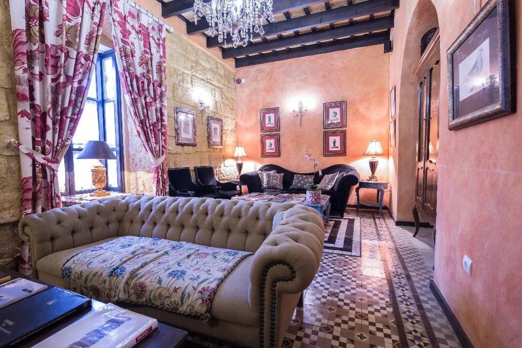General view, La Casona de Calderon, Seville