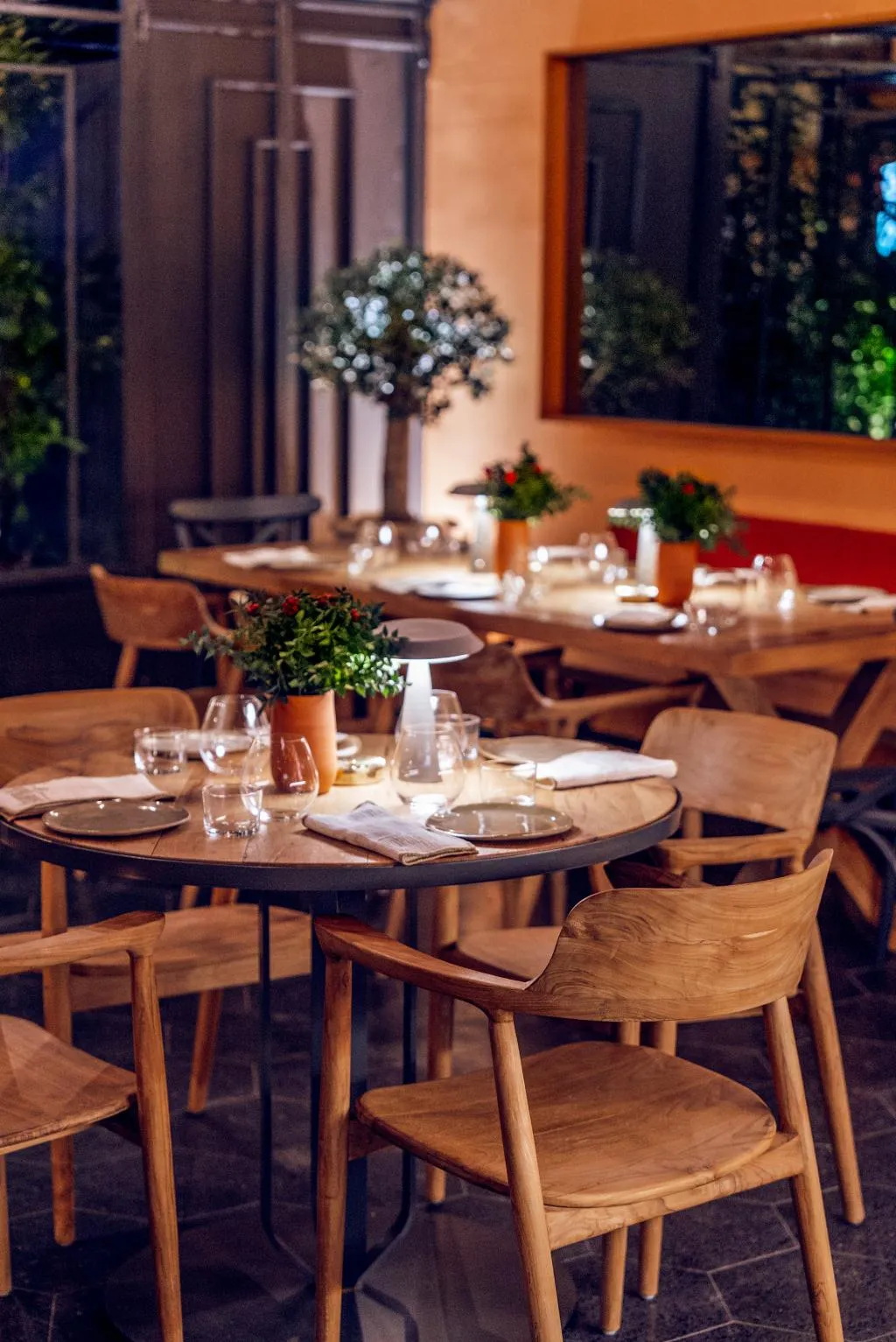 Restaurant, Roome, Dalaman