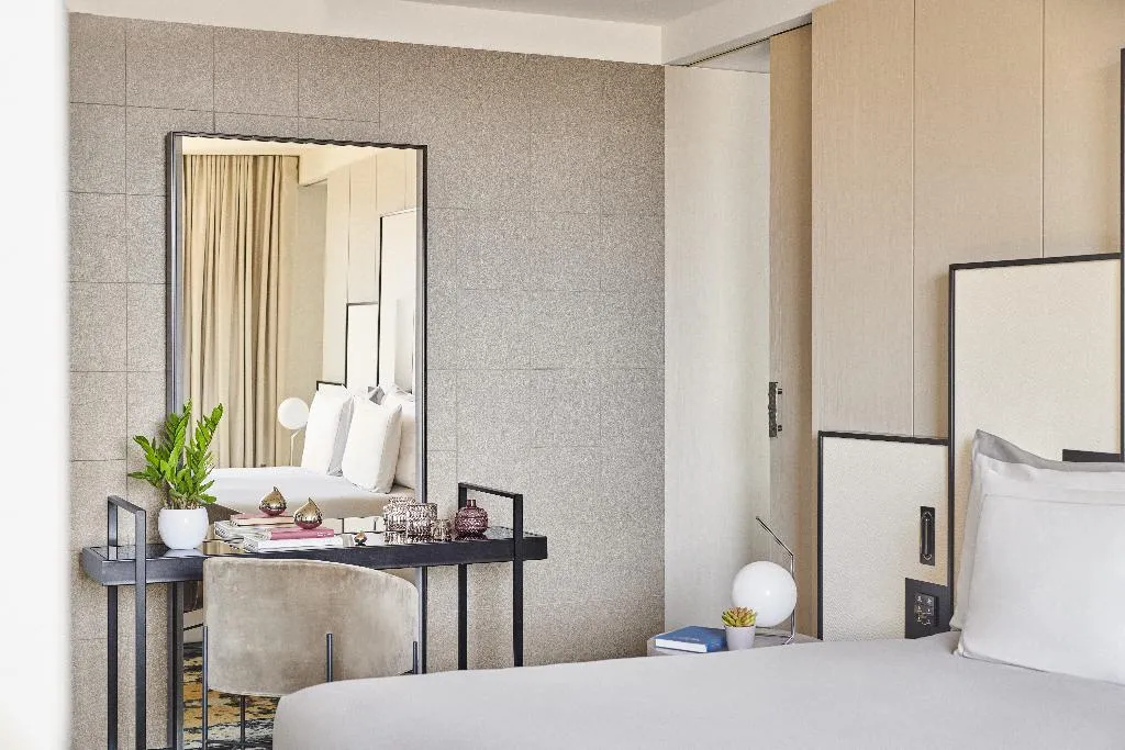 SUITE STANDARD Room, Grand Hyatt Barcelona, Barcelona