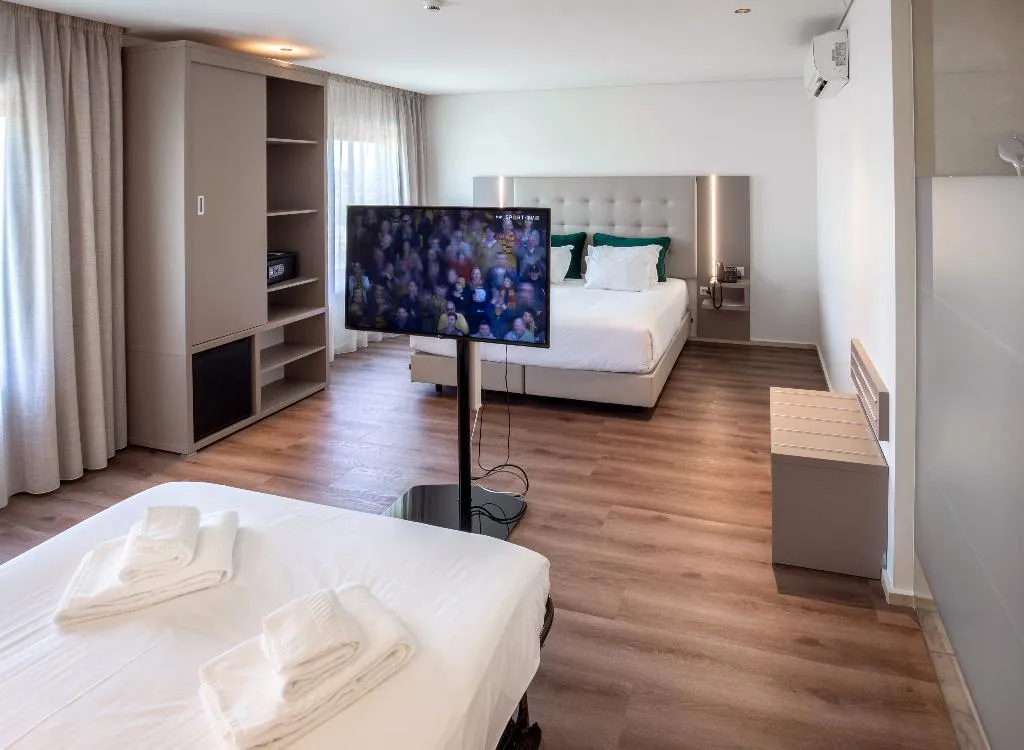 FAMILY ROOM STANDARD Room, Oporto Airport & Business Hotel, Porto
